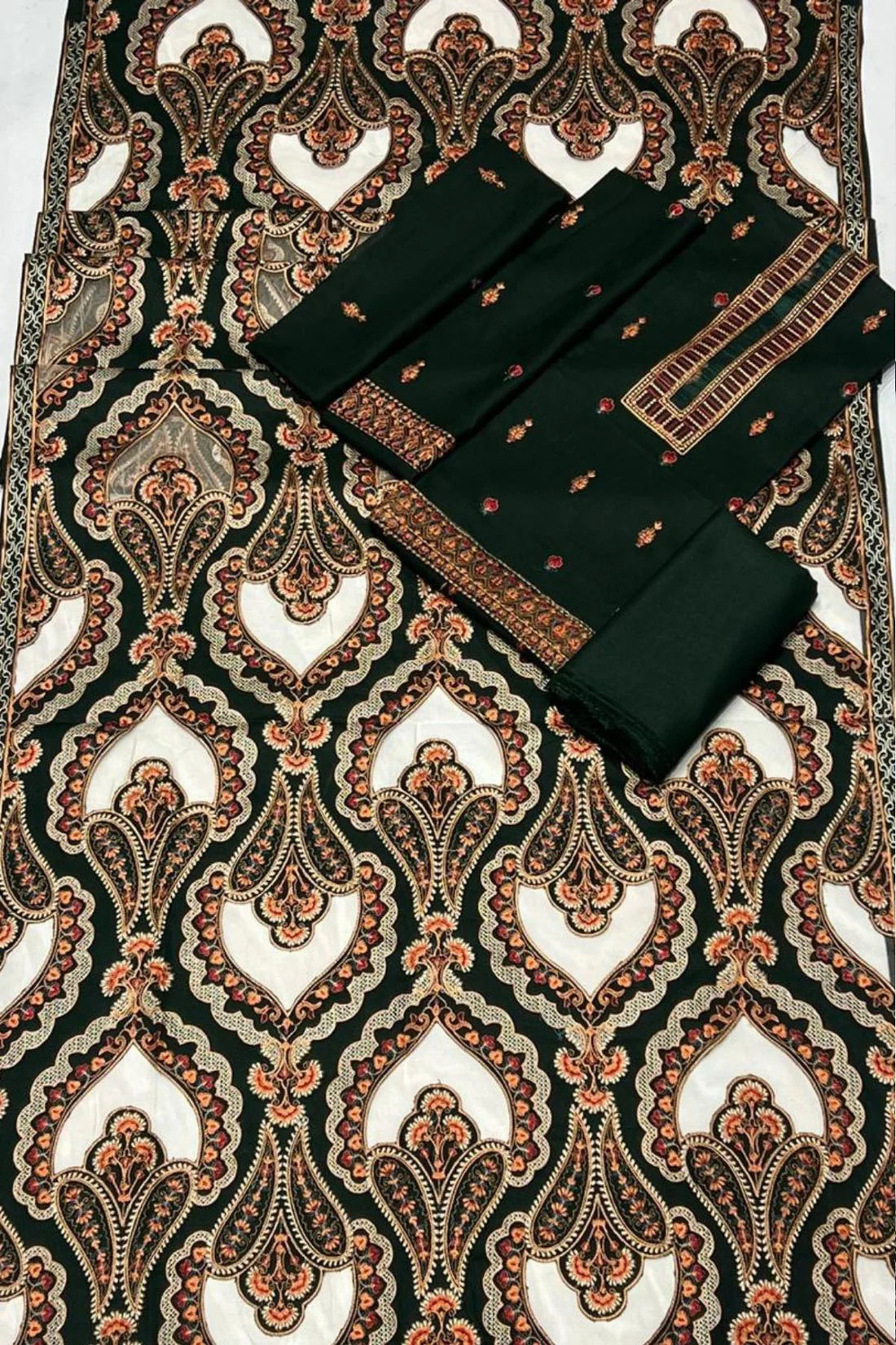 Bareeze GREEN  Unstitched Luxury Dhanak Heavy Embroidered 3PC Suit With Laser Cut Shawl