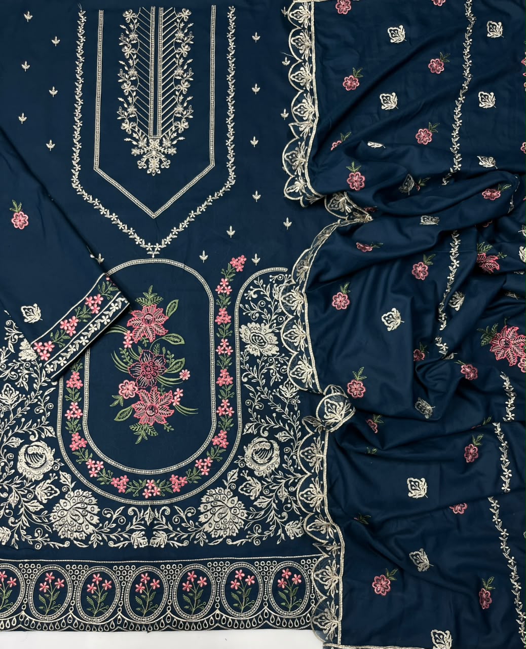 Gul Ahmed Winter Dhanak 3-Piece — K 237